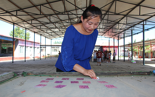 2016年公司舉行拓展培訓(xùn)活動合影留念(圖6) 2016年公司舉行拓展培訓(xùn)活動合影留念(圖6)